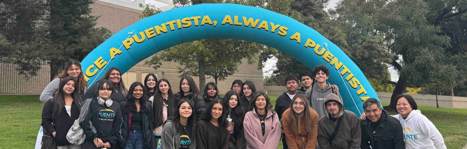 Puente Cohort Puente Cohort in front of a UC Berkeley gate