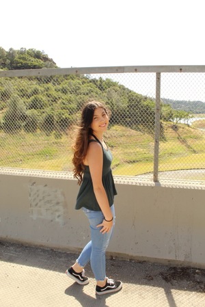 Bailey Vargas Bailey Vargas