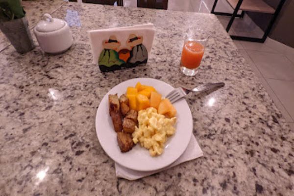 El Tambo breakfast
